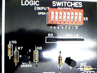 Drexel University The unit has 8 output ports called Logic Indicators in the form of 8 LEDs.