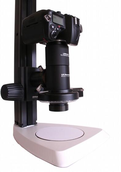 Now attach the microscope to your camera using the bayonet mount.