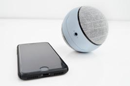 Featuring a 700mAh battery, the Stone speaker has 5-7