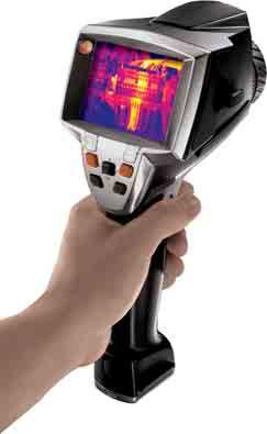 The thermal imagers testo 875 and testo 881 detect anomalies and weak spots in industrial maintenance and production monitoring quickly and reliably.