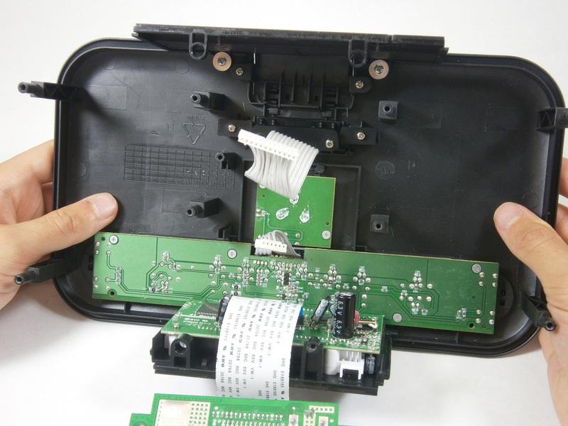 connector holding the LCD screen to