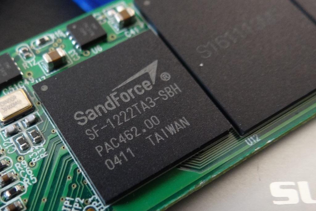 As a SandForce based SSD, you will notice that the RC8 is a bit different from any flash drive you have used in the past.