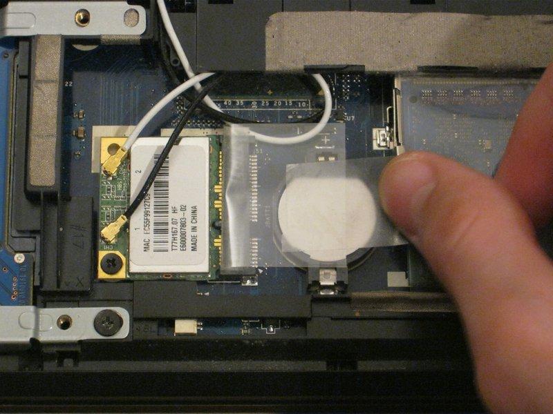 It will not come free from the WLAN card socket.