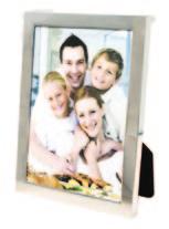 Holds one 4" x 6" photo 2257