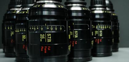 Cooke s /i Technology provides cinematographers and camera operators with vital information including inertial tracking data in addition to lens setting, focusing distance,