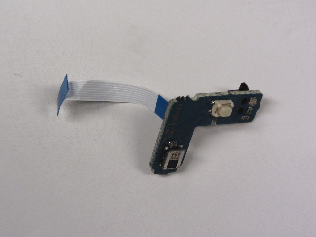 Gripping a ribbon cable anywhere but the provided handles can damage the cable and render the