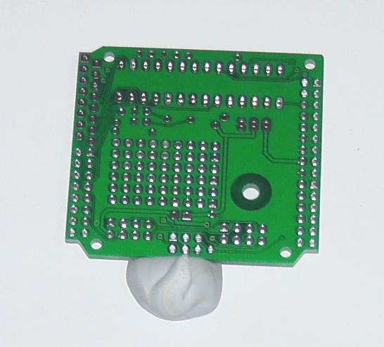 Assembly steps 1) Mount & solder 28pin DIP socket, orienting socket notch with silkscreen markings