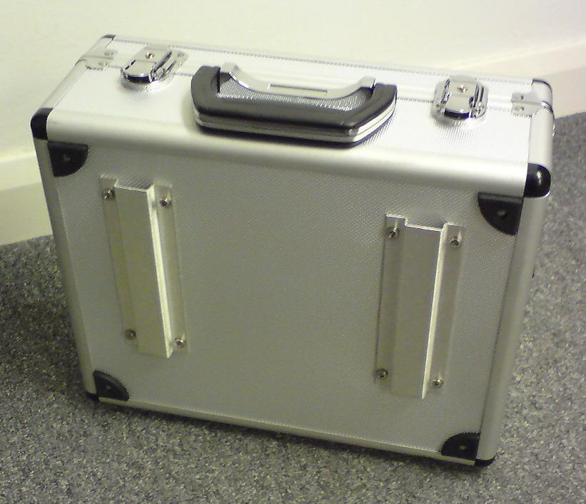System Description REAM HMI for Pumping Services comes in a compact flightcase measuring