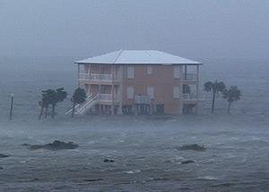 Orleans, 2005) Storm surge during