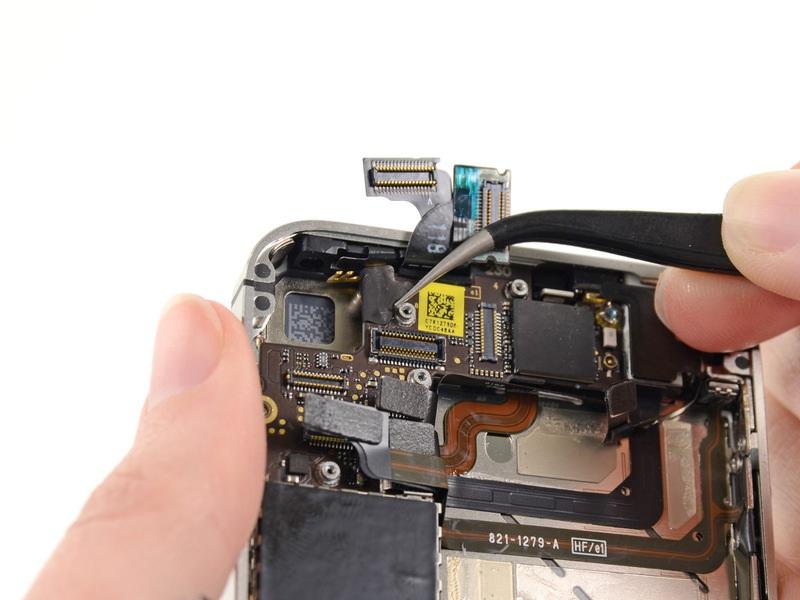 cable is centered on its mating half on the motherboard before applying pressure.