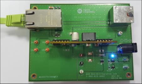 Figure 6. When the MAXREFDES108# board works, the PWR LED on the MAXREFDES98EV# board lights up. 3. Connect the VOUT and PGND terminals on the MAXREFDES108# board to the electronic load. 4.