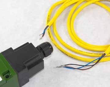 Special code BT3 or BT4 in the WLS part number: End-user supplied three-wire electrical cable routed through a cable grip on the WLS and connected to an internal electrical connector.
