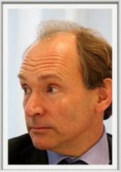 The invention 1989 Tim Berners Lee proposes at CERN a way to organise information using hyperlinks 1990 he develops the first browser World Wide Web 1991 first web