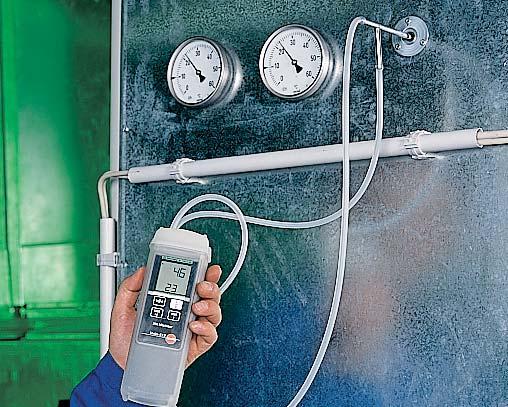12 Measure air flow and air temperature testo 425 The anemometer with separate, securely attached telescopic probe. The telescopic probe facilitates measurements at difficult-toaccess points e.g.
