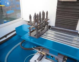 4-station tool changer pneumatically operated tool clamping dovetail guide with high-precision adjustment SINUMERIK