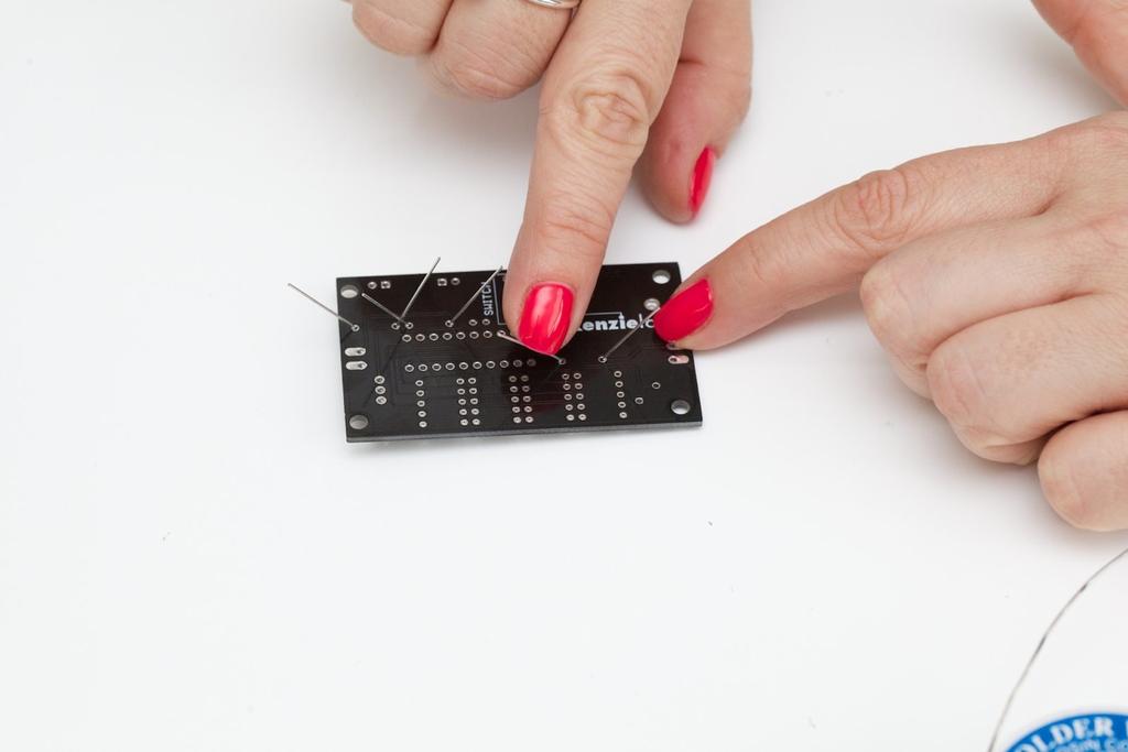 Resistor placing: The Basic Counter takes 3 x 10k resistors.