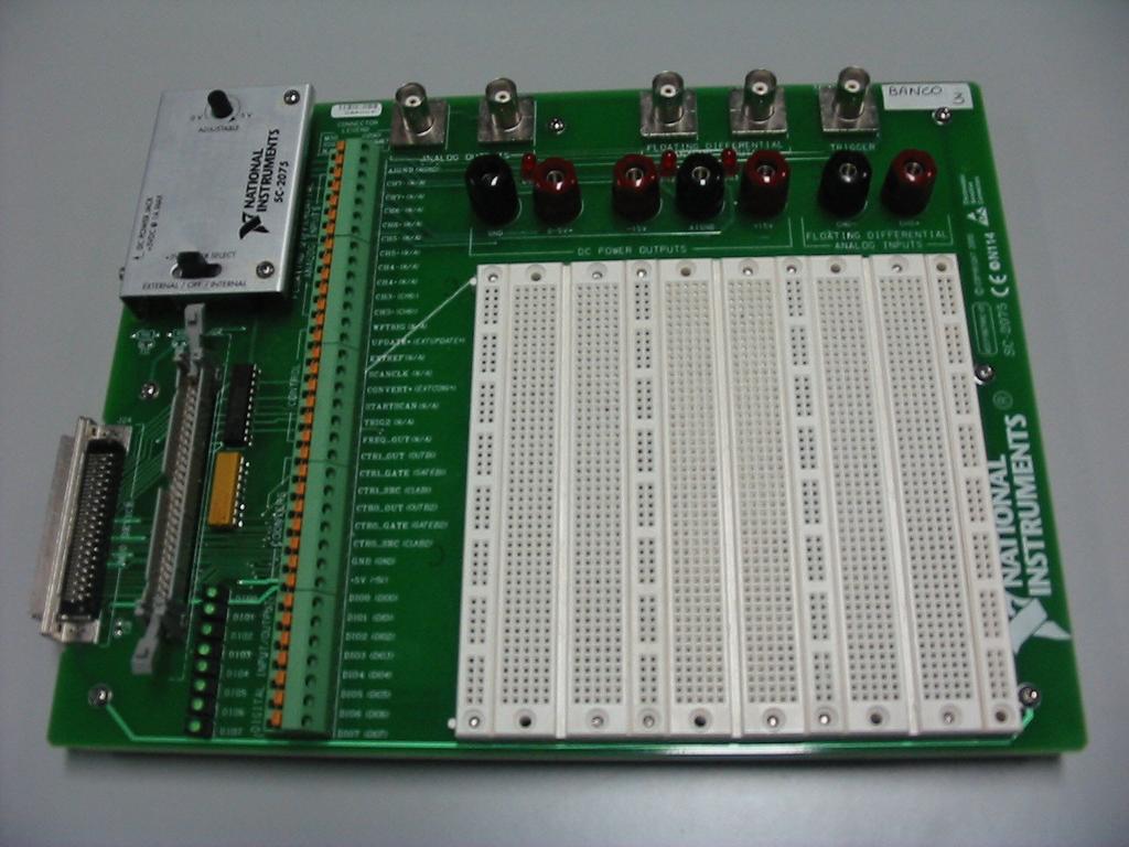 SC-2075 Breadboard by NI Breadboard suitable for a direct connection to data acquisition (DAQ) boards by National Instruments (in particular DAQ boards of the E series and of the 1200 series) Makes