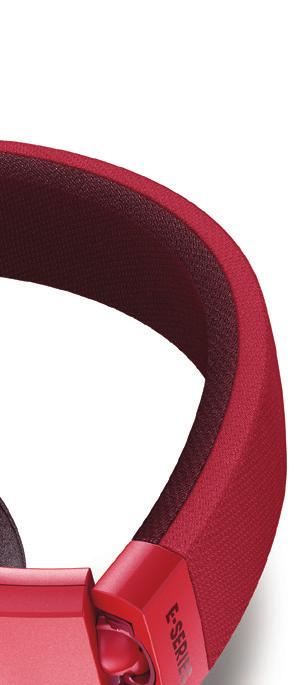 Comfort-fi t and stylish fabric headband complements the sleek look of the