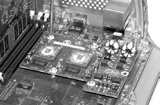 Please note, the dual processor heat sink is pictured, but the procedure to remove the single processor heat sink is identical.