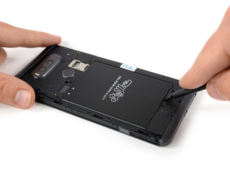 Step 1 Battery Before disassembling your phone, discharge the battery
