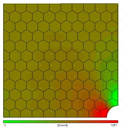 Figure 9: Plots of the computed stress In spite of the small number of degrees of freedom the decomposition based on hexagons leads to a better approximation of the maximum displacement as well as a