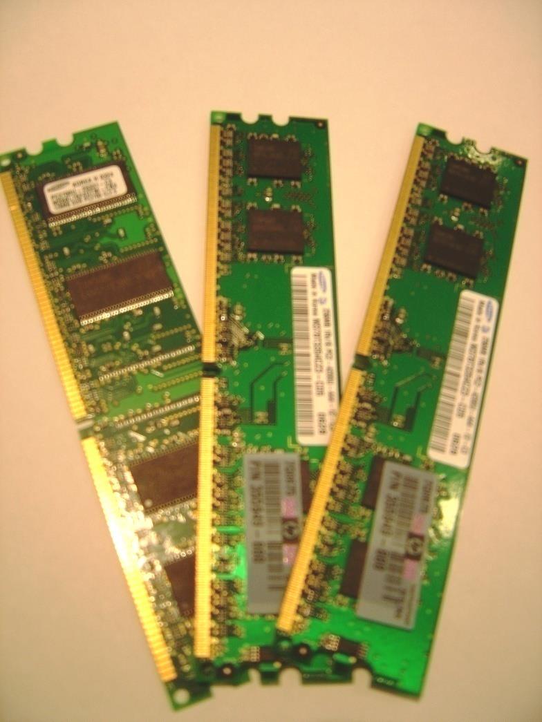 RAM The RAM (Random Access Memory)