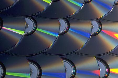 DVD-RW and DVD+RW Discs DVD-R and DVD+R drives have the ability to read/ write data DVD-RW and