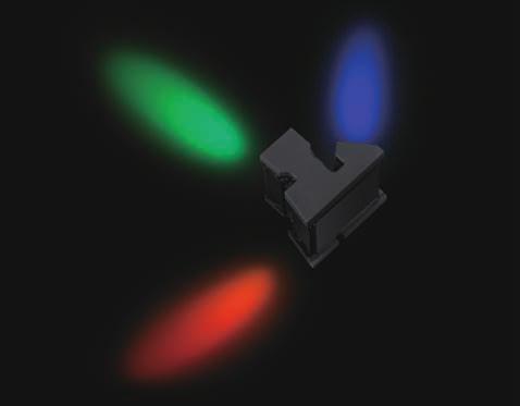 newly-developed prism. This cutting-edge optical system takes advantage of the wide color gamut* defined by the ITU-R BT.2020 specification.