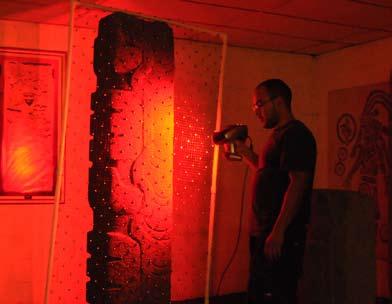 Eduardo Sacayón scanning a sculpture that was an architectural support at Museo Cultura Cotzumalhuapa. Normally scans are made in several sections for several reasons.