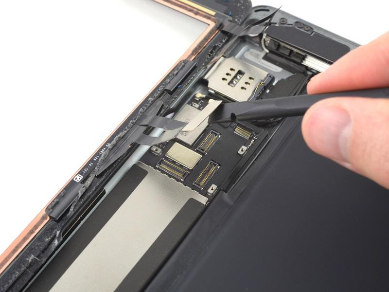 To avoid damaging your ipad, pry only on the connectors themselves, not