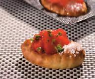 Recipe Tomato, anchovy and pepper pizzas made in Silform