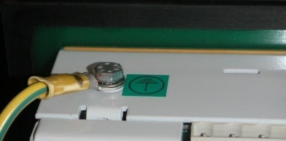 Chapter : Installing and commissioning a GC2000 application Insert the second bracket into the two holes on the lower edge of the module and push it to the right.