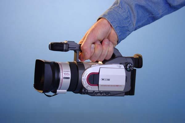 #4 ATTACHING YOUR CAMERA TO THE GLIDECAM XR-SERIES ***PLEASE NOTE*** These photographs show the