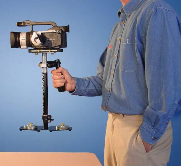 BALANCING THE HORIZONTAL AXIS Now that your Glidecam XR-SERIES is assembled properly, and your camera is securely attached to the HEAD PLATE, you can now test the horizontal balance.