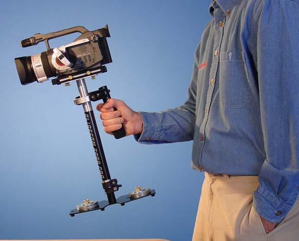 The best way of adjusting the horizontal balance is to move the center of gravity of the camera.