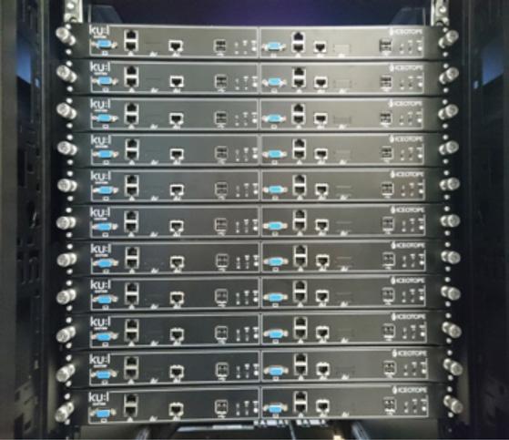 FLEXIBILITY Retrofits into Standard 19 rack Can live alongside existing air-cooled kit 1U chassis can be configured to accommodate a range of IT / server form factors Can cool high-power processors