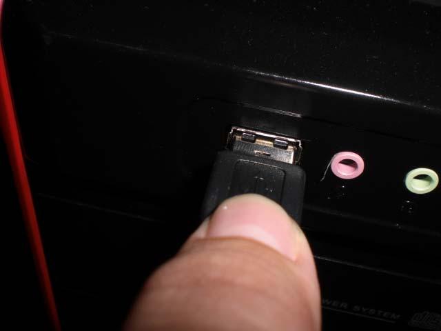 Connect the USB cable to a USB port on the host PC.