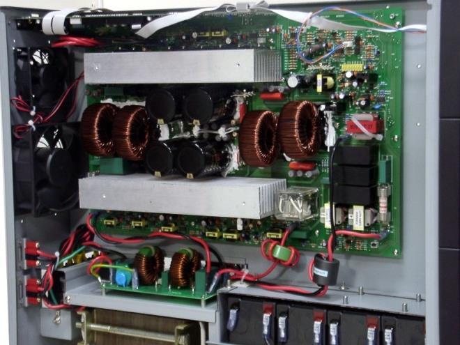 Input power factor correction, high efficiency and parallel redundant capability (N+X) provide a superior level of power quality for sensitive electronic equipment and computers loads.