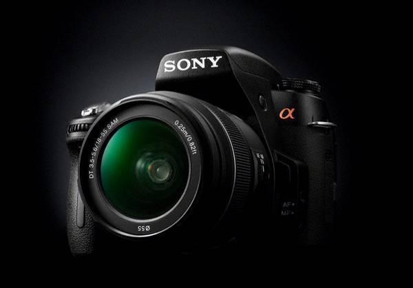 Press Release Sony Launches DSLR Cameras With Full HD Video Recording The new 580 and 560 incorporate a newly developed Exmor APS HD CMOS sensor for sharp, vivid photos and movies 580 Hong Kong, Aug
