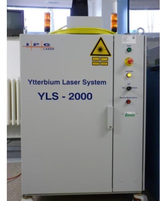 37 Vzhľadom na výhody a nevýhody ostatných laserových technológii som sa pre moju úlohu rozhodol použiť pevno látkový Yb-YAG laser.