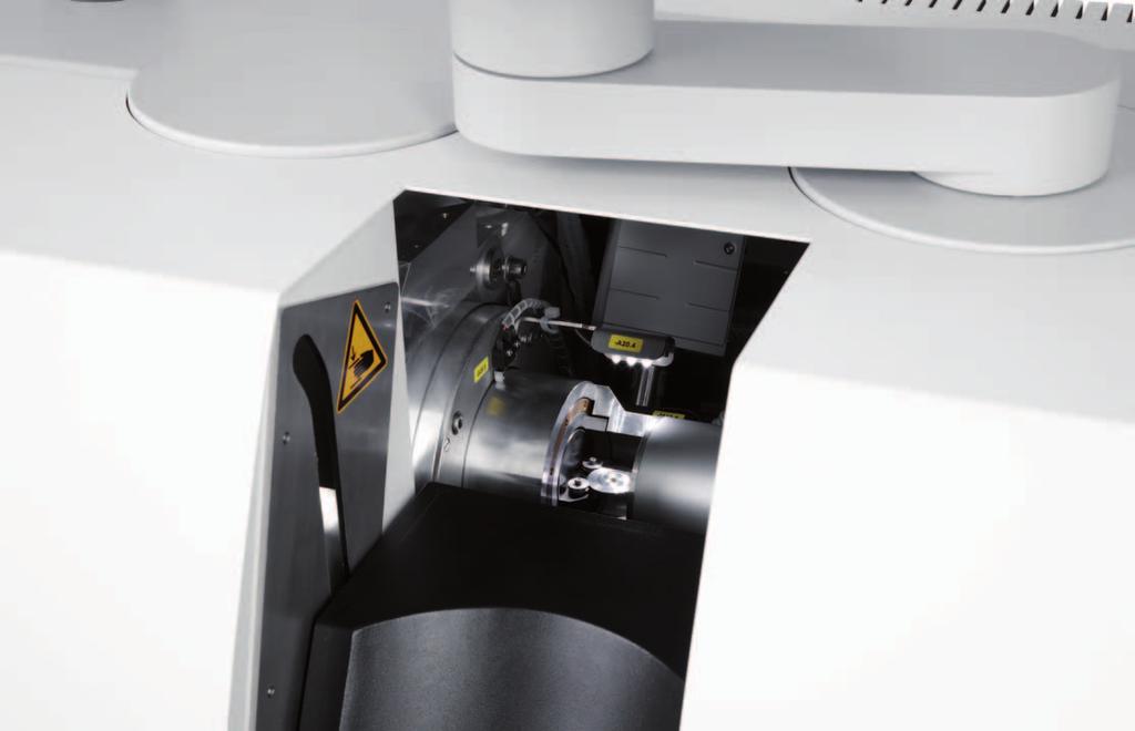 The Leica EM RES101 can thin, clean, cut slopes, polish, and structure samples with the highest level of flexibility for the user.