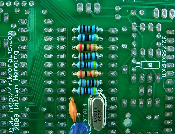 CPU2 - Continued install 2K resistors R3, R6 BE VERY CAREFUL TO INSTALL THE RIGHT RESISTORS IN THE RIGHT PLACES, OTHERWISE THE COLORS