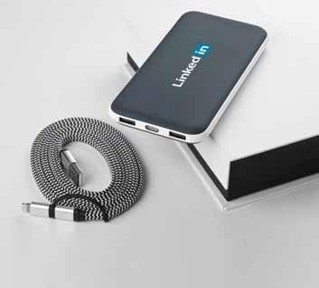 gift set 41 GP867 PC608 + ED567 + P15. Fast charge Type C input/output 10,000 mah power bank and MFi Apple certified 3-in-1 cable tech gift set. Packaged in a nice zipper case.