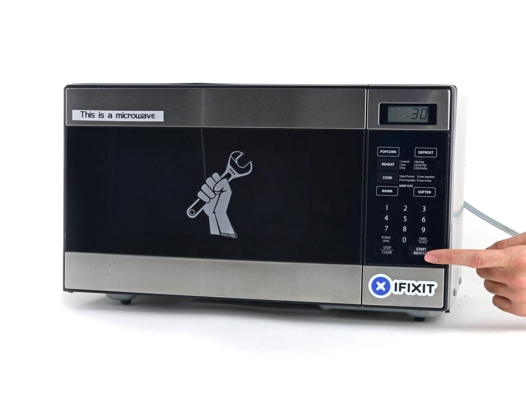 Stap 4 Heat the iopener for thirty seconds. Throughout the repair procedure, as the iopener cools, reheat it in the microwave for an additional thirty seconds at a time.