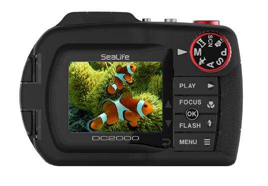 built-in underwater digital color correction filters Manual aperture control from F1.