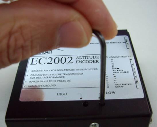 5.1 Adjustments Step 1 Apply power to the EC2002 Encoder and allow it to stabilize for 1 minute before measurements are made. Step 2 Adjust the pressure test set altitude for +1,000ft.