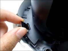How to Insert the Memory Card on B9xA / B910 / B911 / B912 / B914 Camera Before inserting the memory card, make sure the camera power is turned off.