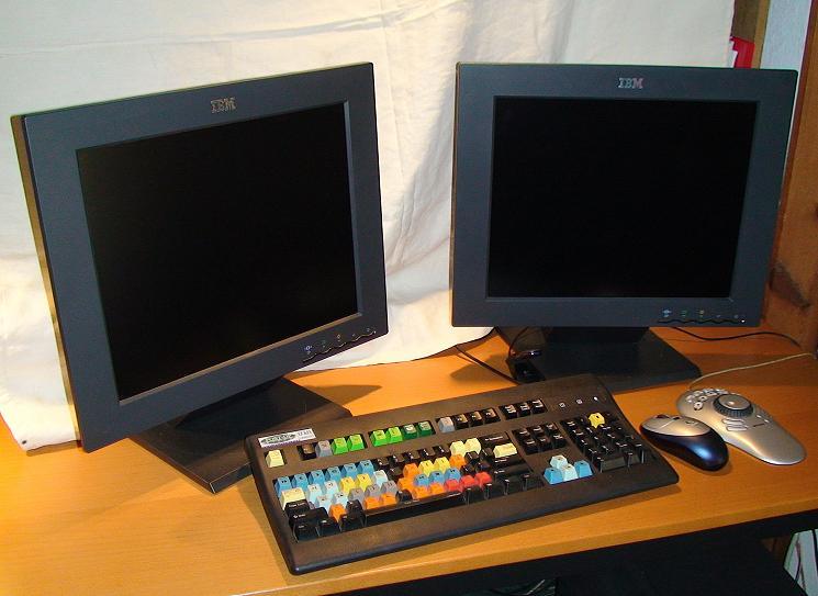 (2) IBM T750 17" LCD