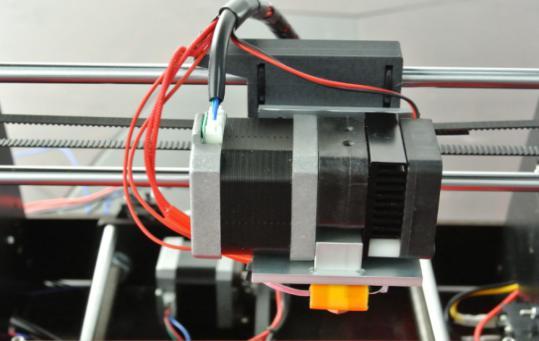 6 through part L1 and the middle moving part of Q Assembly, then, install print head in the sequence which is the reverse sequence of separate the print head.