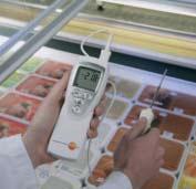 17 testo 926 The fast-action, efficient temperature measuring instrument, testo 926, for the food sector.